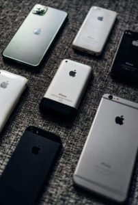 Why is My iPhone Screen Black but Still Works? 4 Easy Ways to Fix