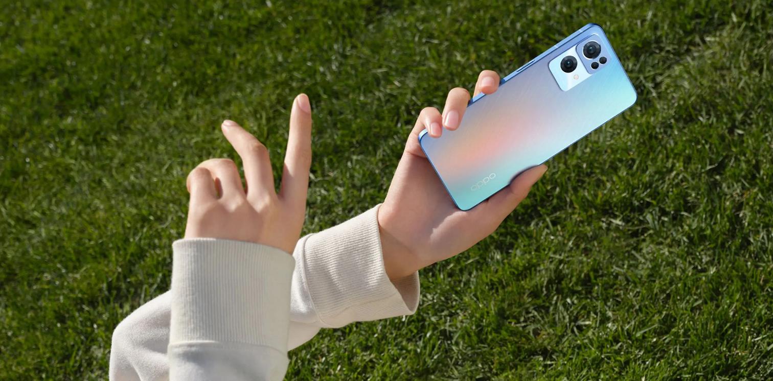 Oppo Reno7 vs 7 Pro